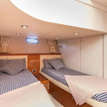 Charm Boat