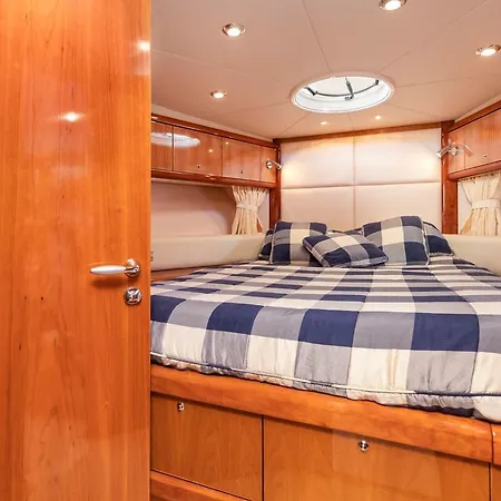 Charm Boat *