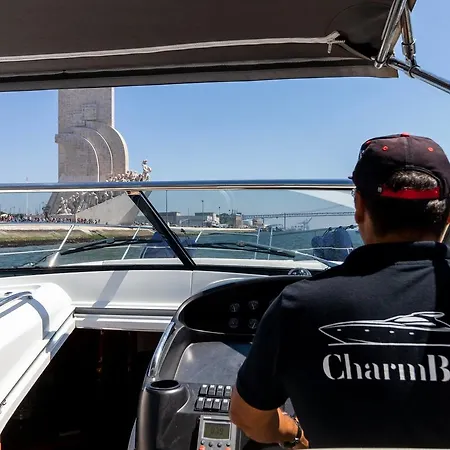 Botel Charm Boat Cascais